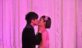 两个主持男的爆料娱乐圈,揭秘幕后真相与不为人知的秘密